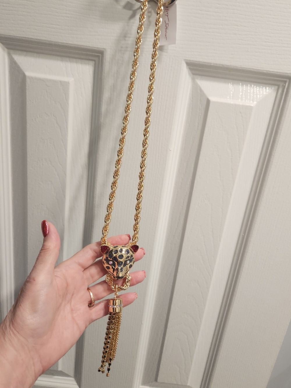 NWT Betsey Johnson Gold-Tone Leopard Head Tassel Pendant Necklace 18" Drop - Picture 4 of 5